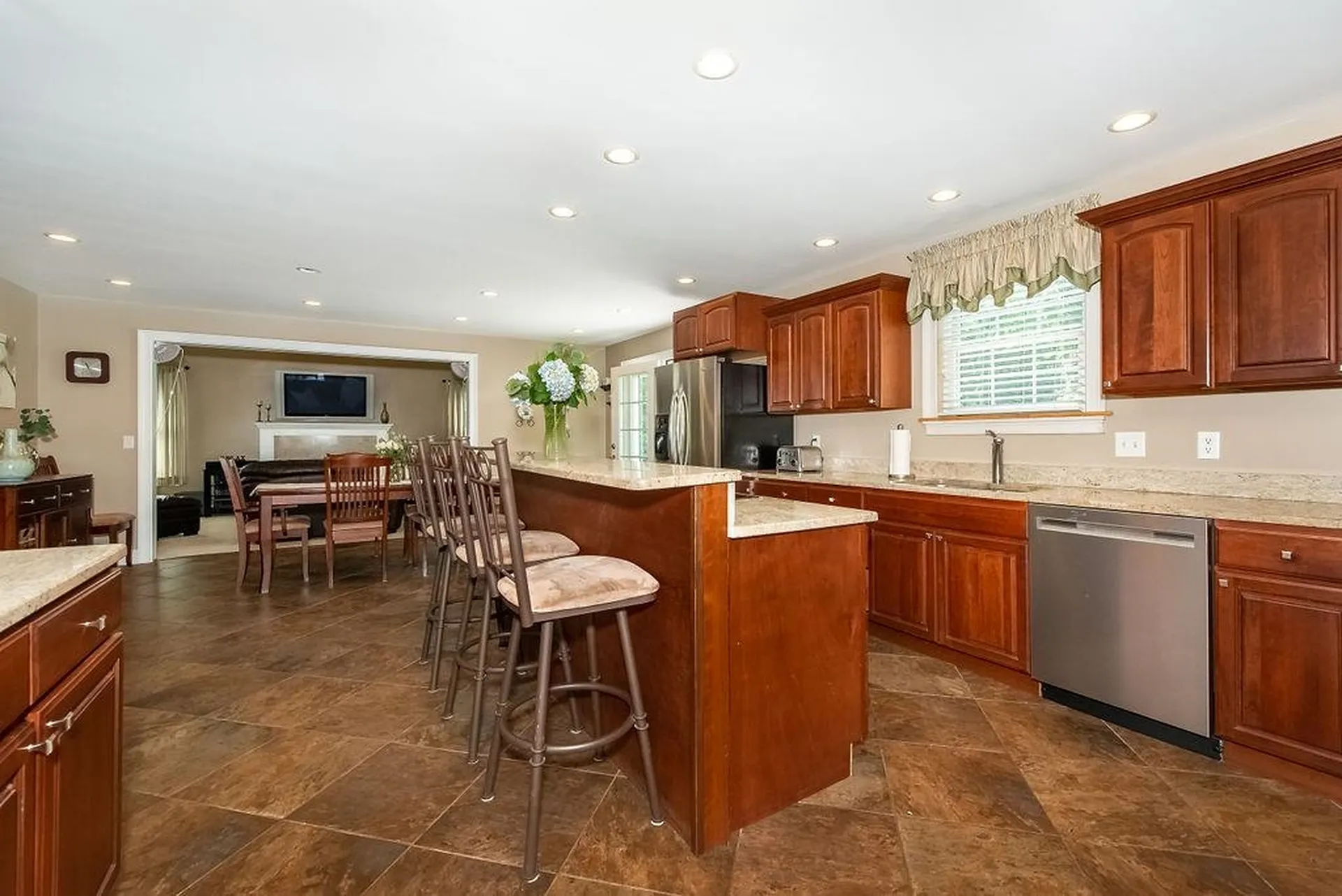 8 Linwood Lane Stratham NH 03885