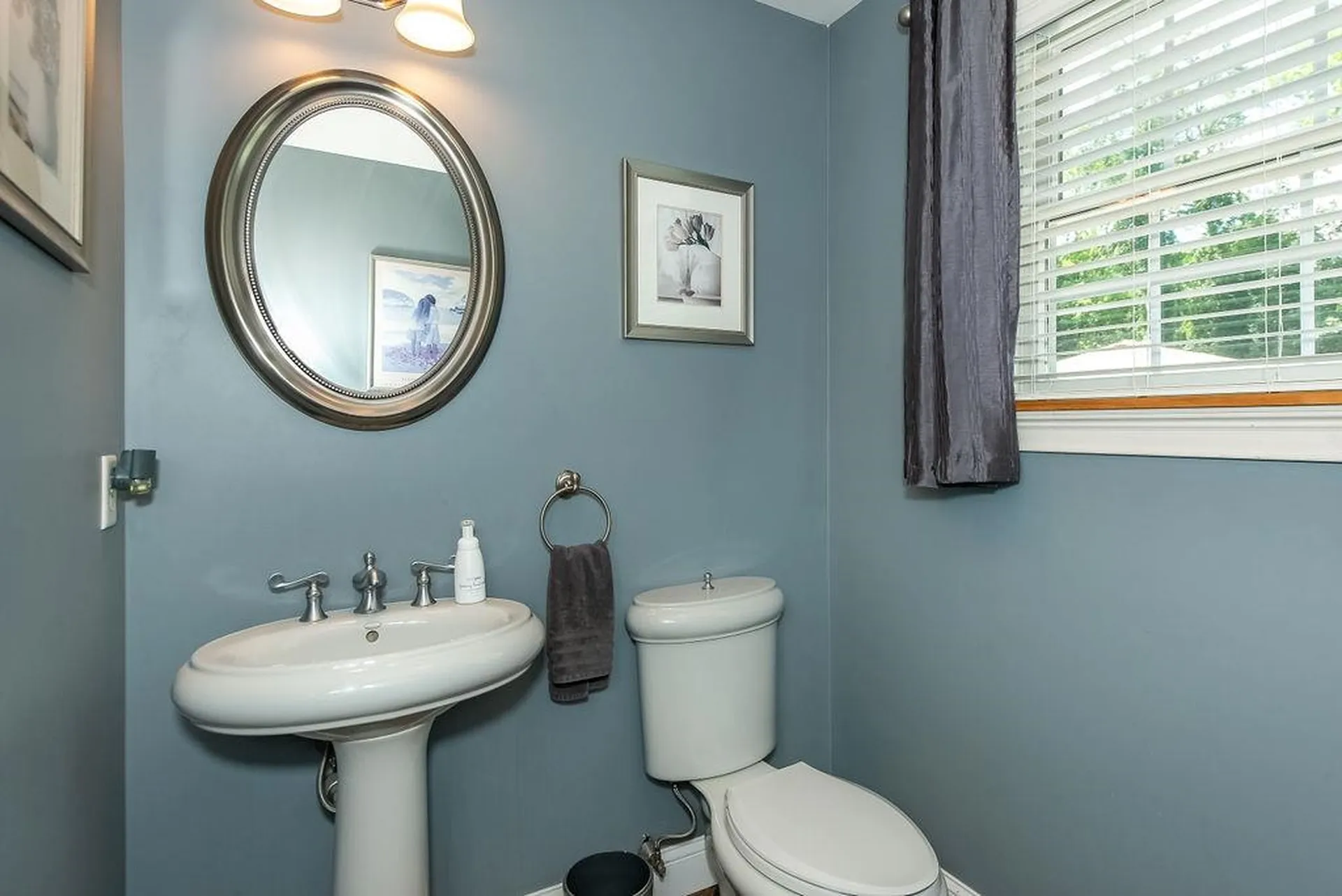 8 Linwood Lane Stratham NH 03885