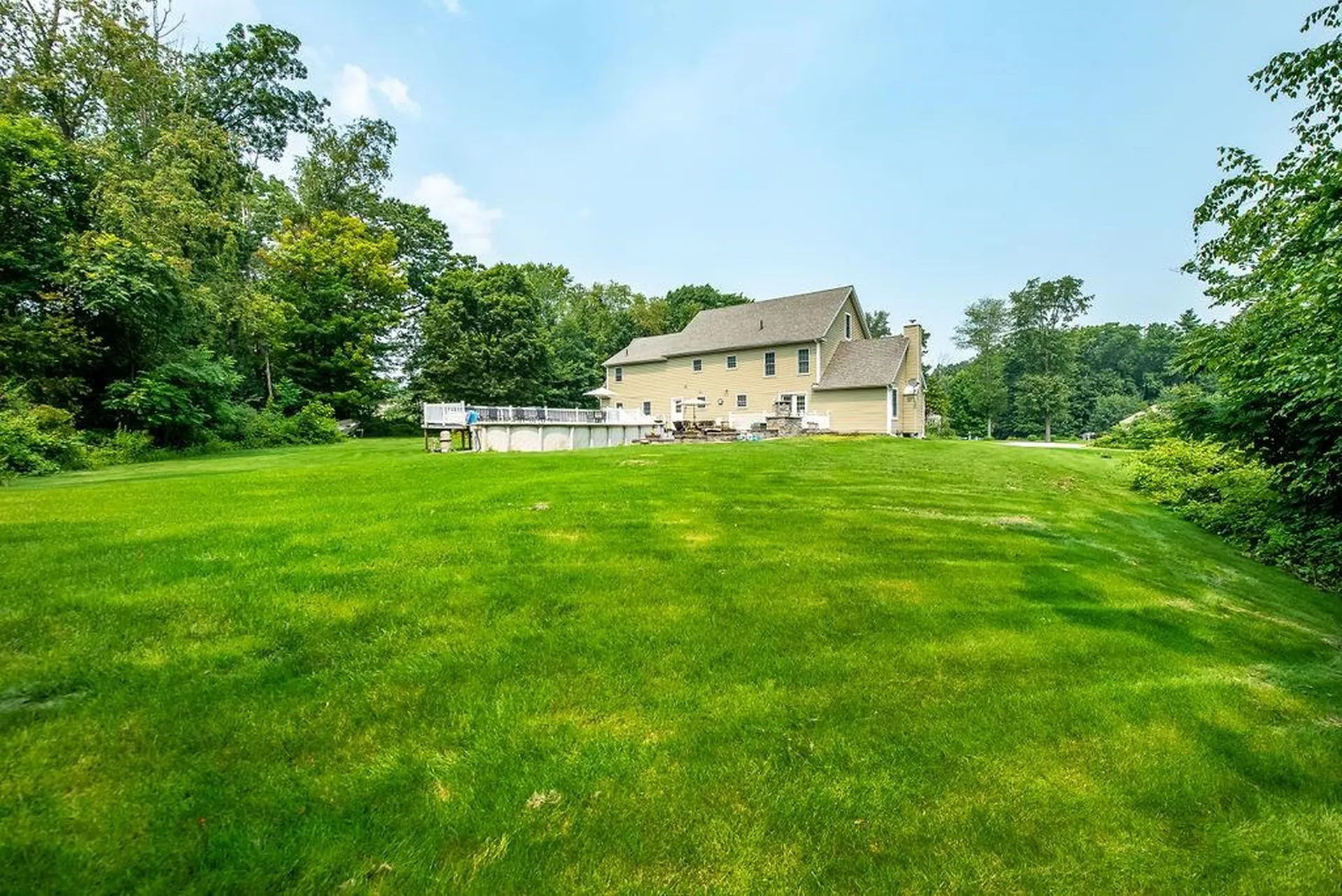8 Linwood Lane Stratham NH 03885