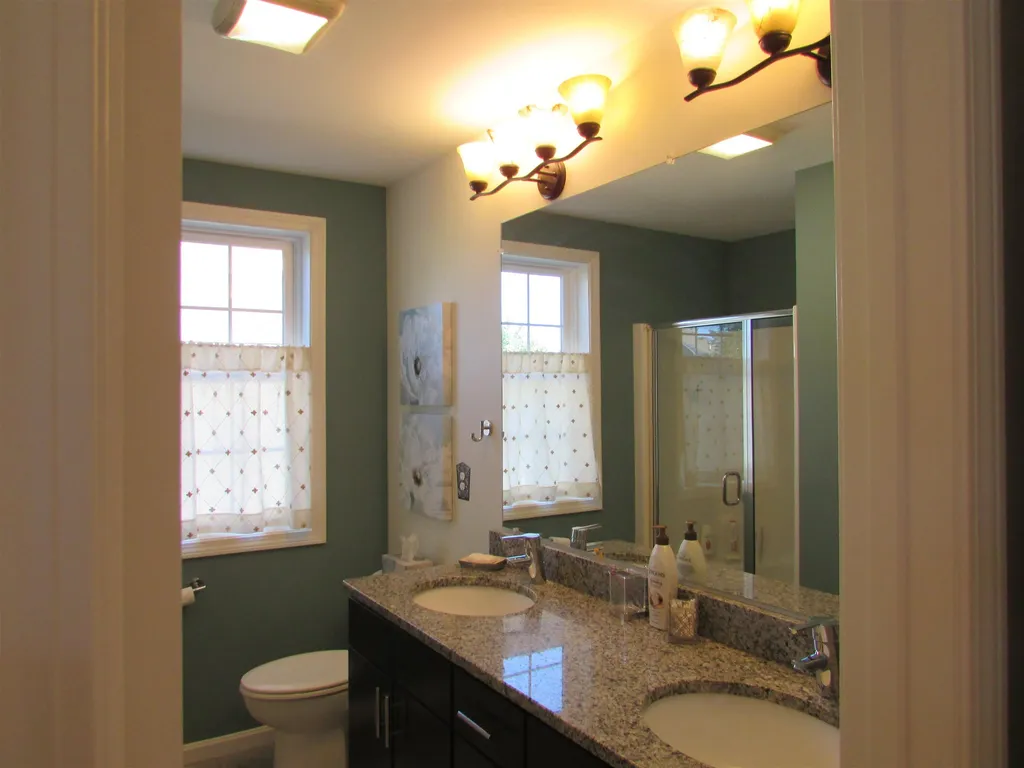 22 Melody Terrace Dover NH 03820-4713
