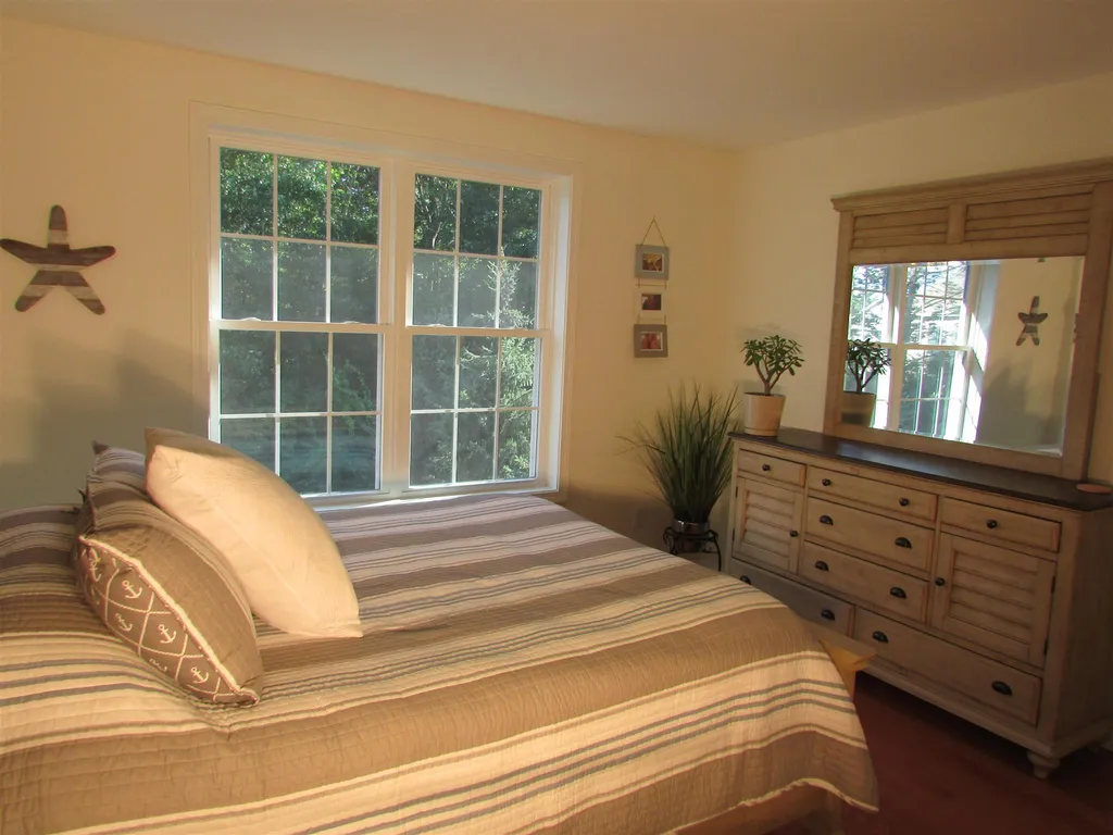 22 Melody Terrace Dover NH 03820-4713