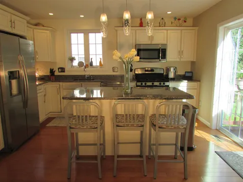 22 Melody Terrace Dover NH 03820-4713