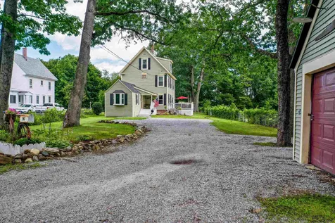 82 Thompson Park Franklin NH 03235