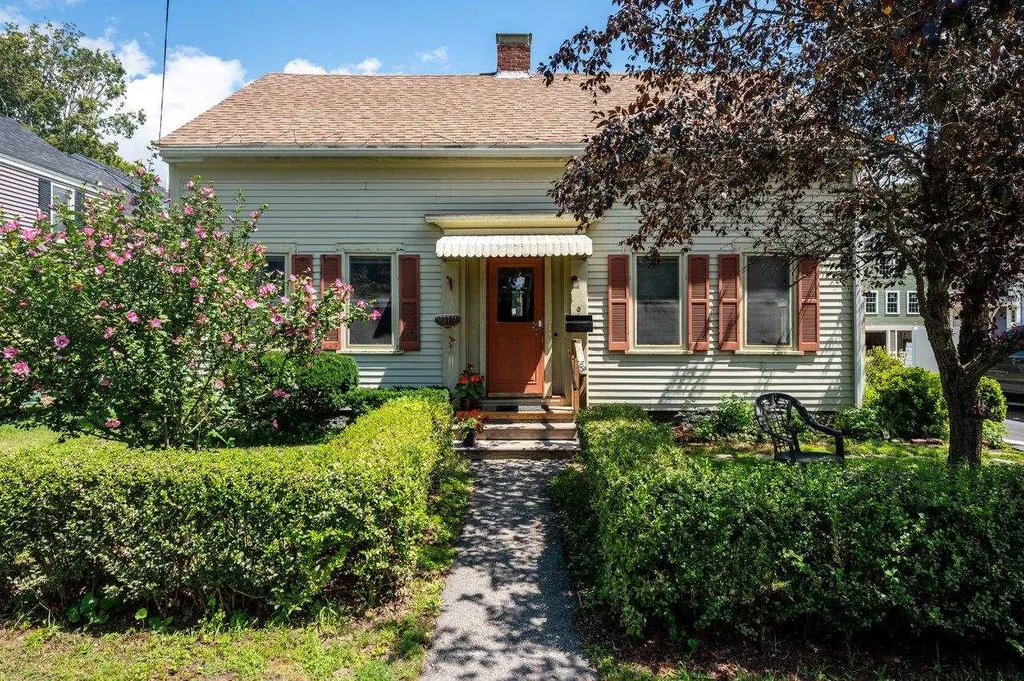 9 Oak Street Exeter NH 03833