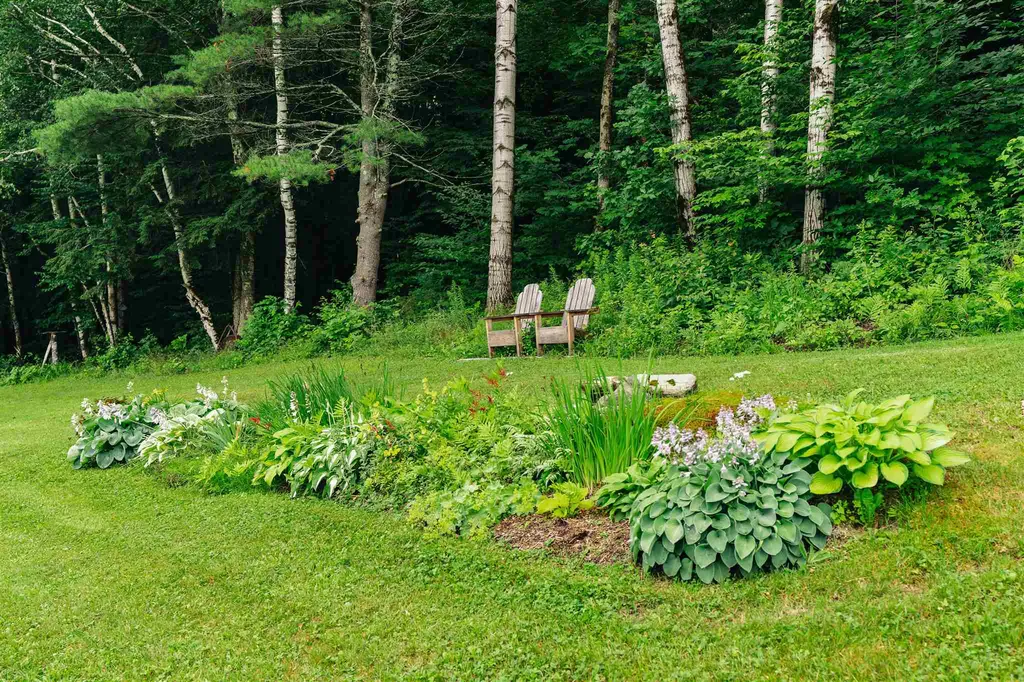 49 Best Road Hartland VT 05048