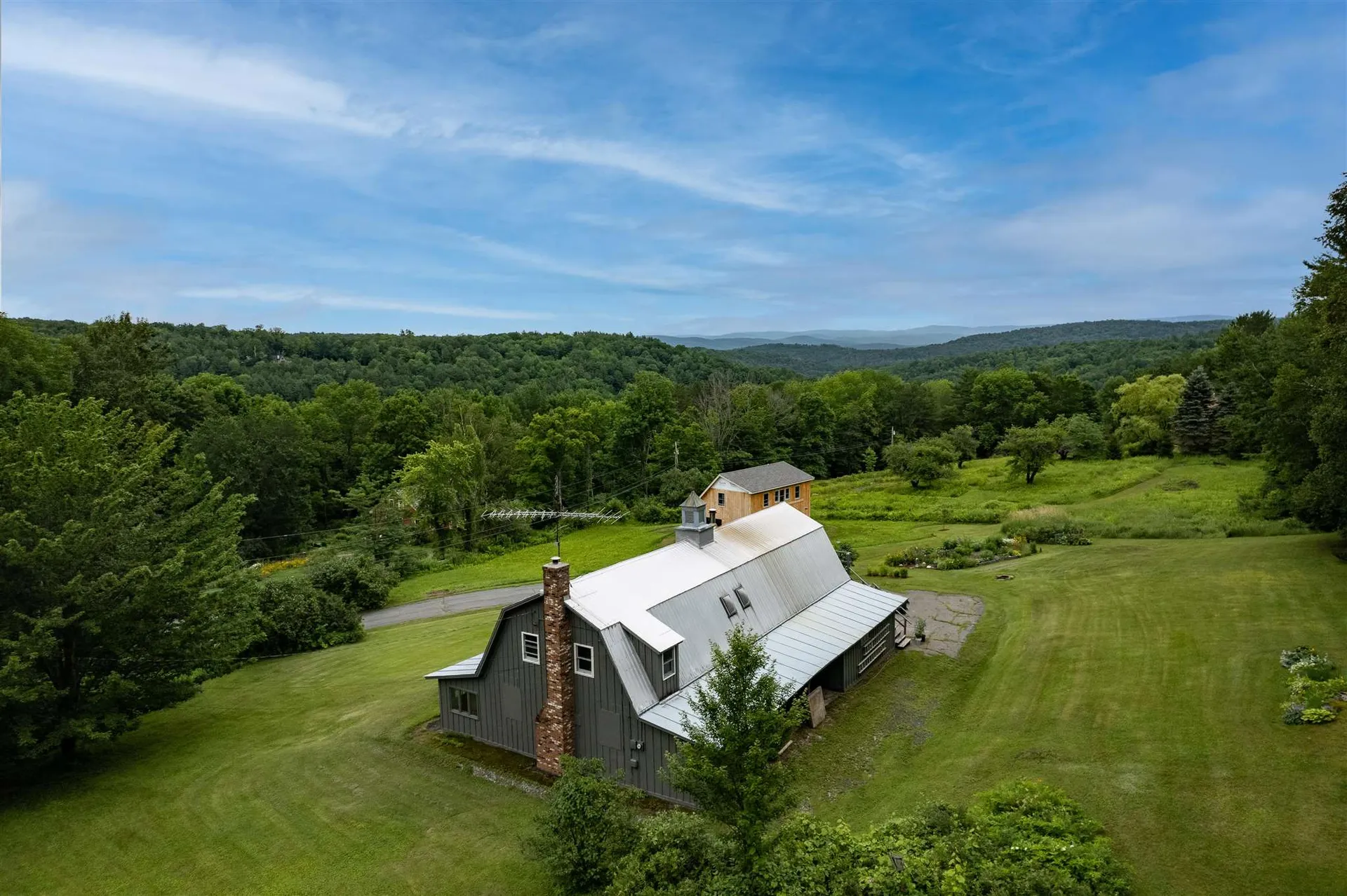 49 Best Road Hartland VT 05048