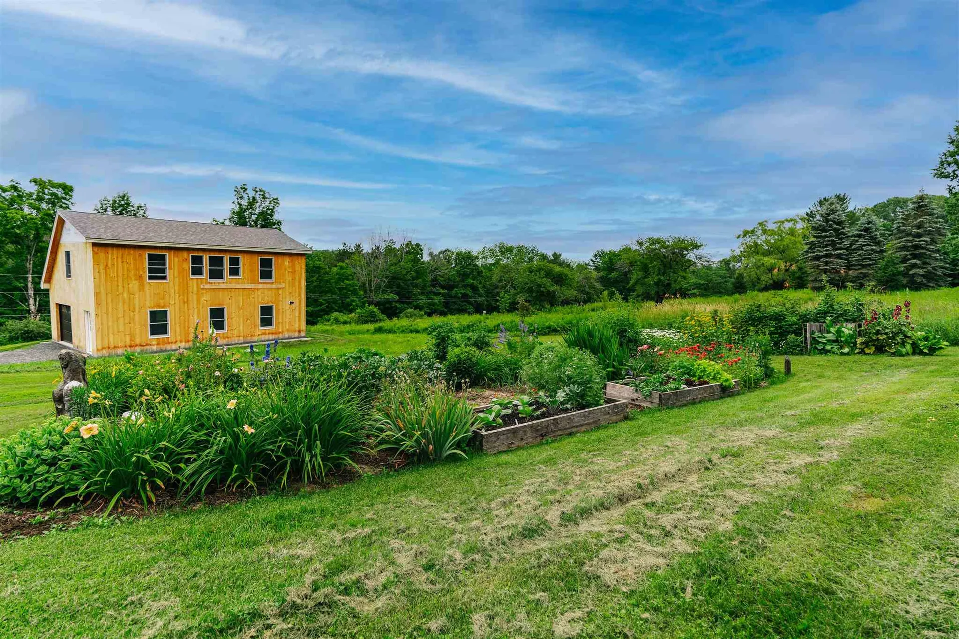 49 Best Road Hartland VT 05048