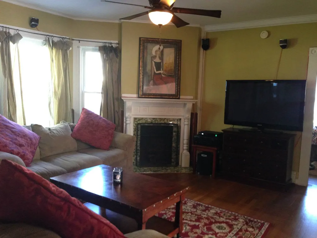 352 Lowell Street Manchester NH 03104