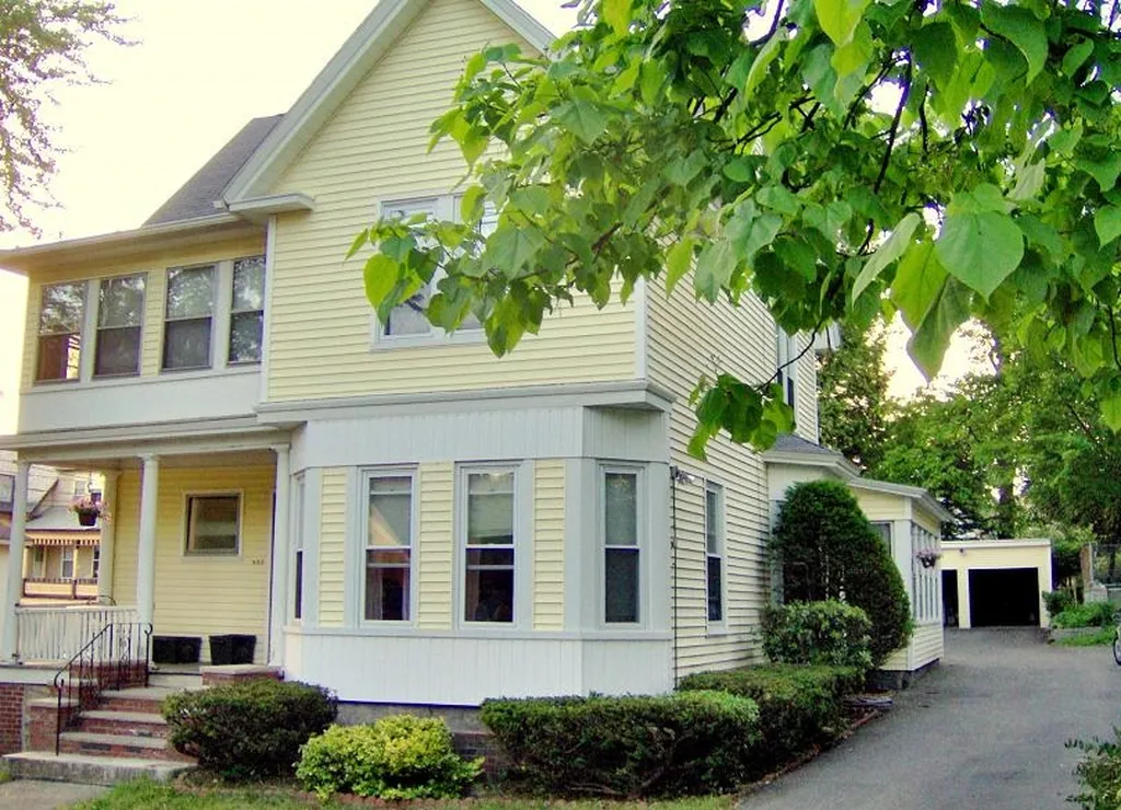 352 Lowell Street Manchester NH 03104