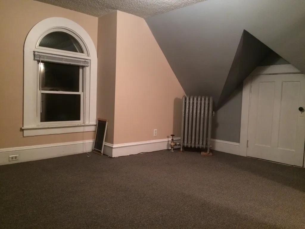 352 Lowell Street Manchester NH 03104