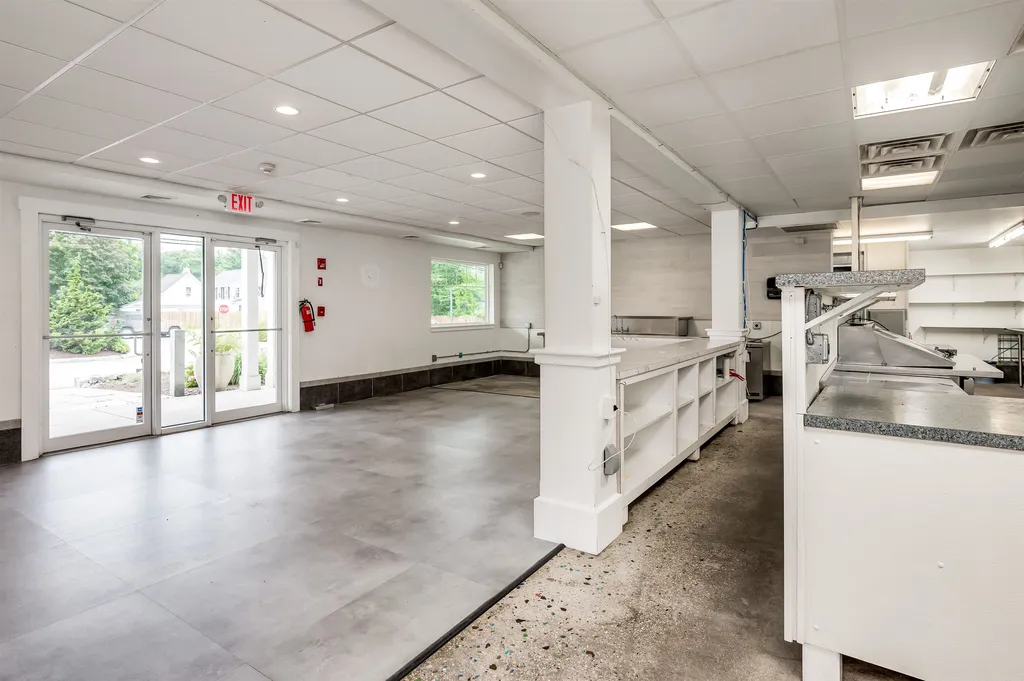 115 Lafayette Road Hampton Falls NH 03844