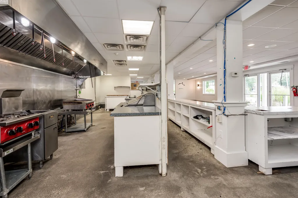 115 Lafayette Road Hampton Falls NH 03844
