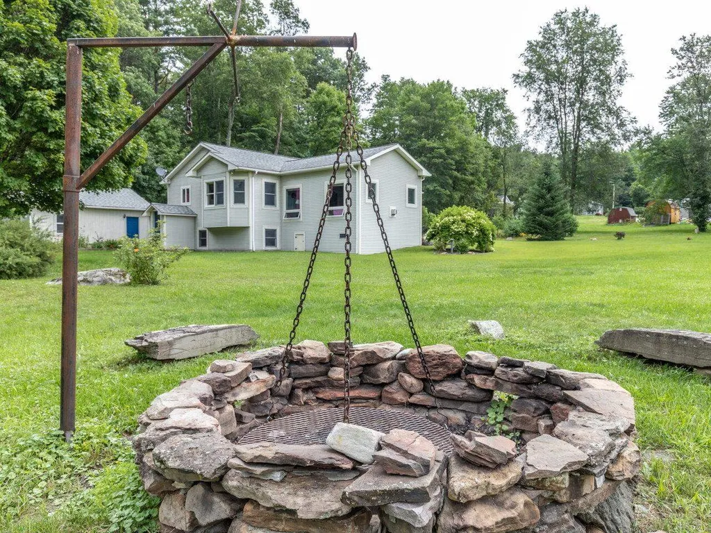 3849 North 116 Road Bristol VT 05443