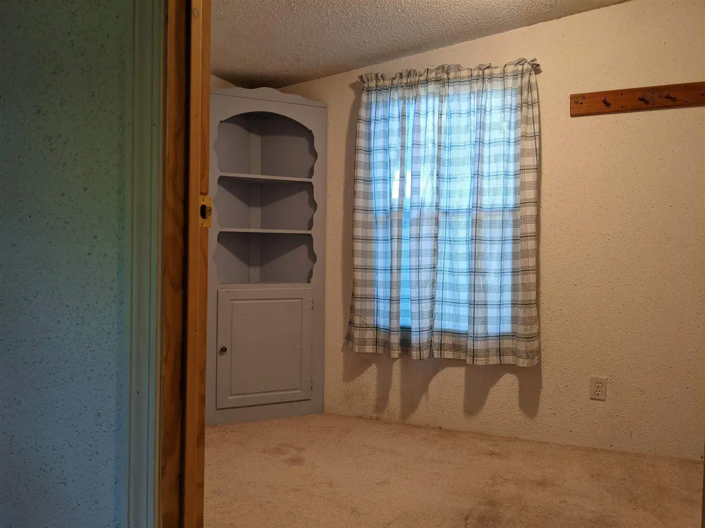 65 Mccusker Place Claremont NH 03743