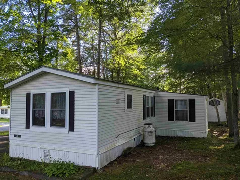 65 Mccusker Place Claremont NH 03743