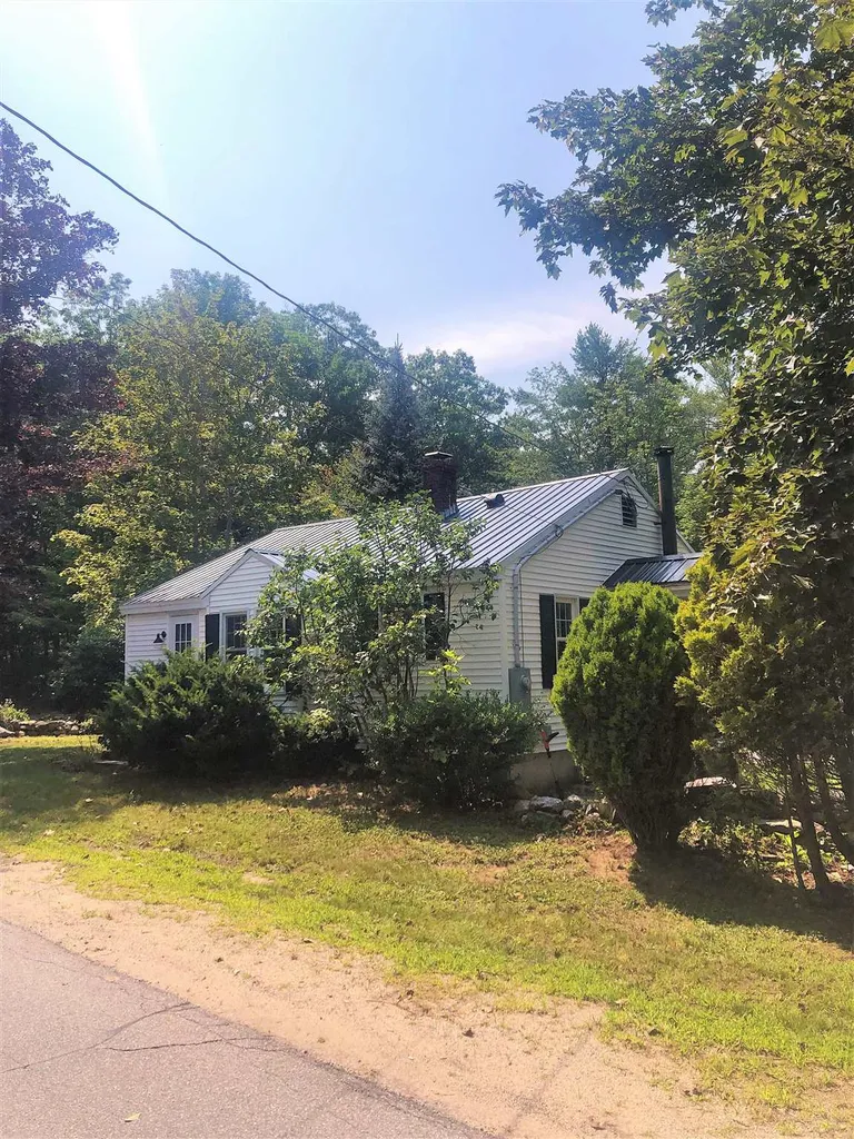 477 North Main Street Wolfeboro NH 03894