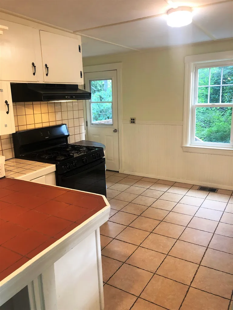 477 North Main Street Wolfeboro NH 03894