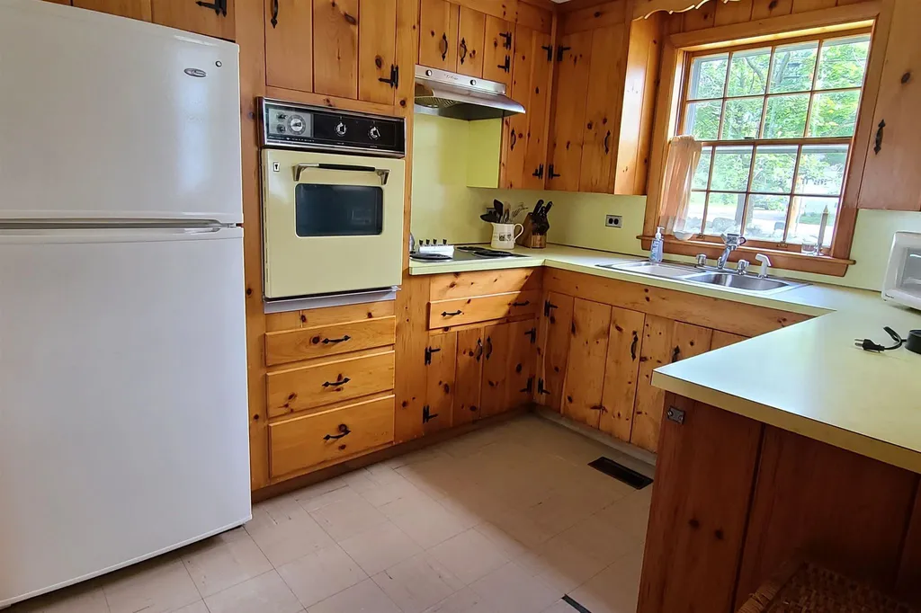 234 North Main Street Wolfeboro NH 03894