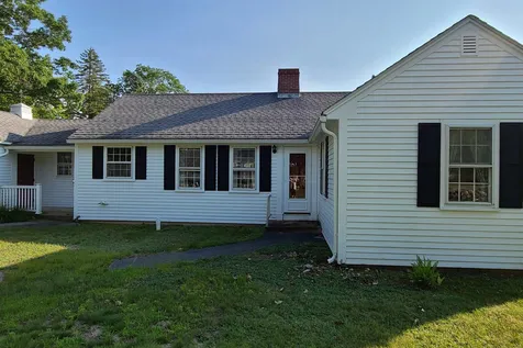 234 North Main Street Wolfeboro NH 03894