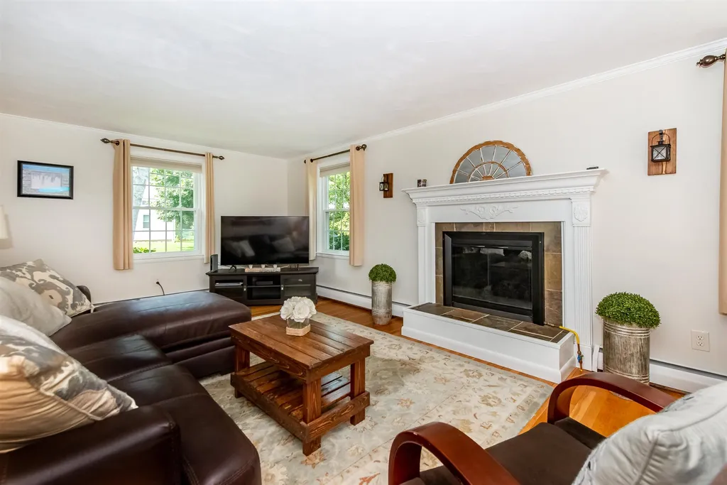 11 Grandview Terrace North Hampton NH 03862