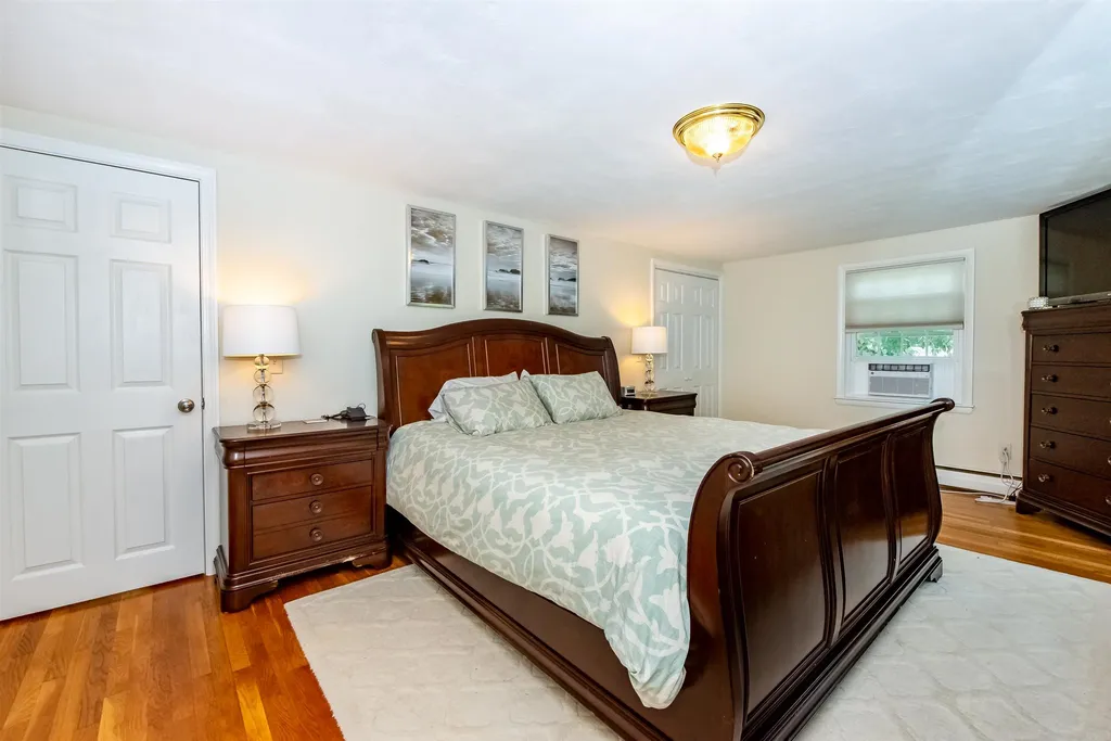 11 Grandview Terrace North Hampton NH 03862