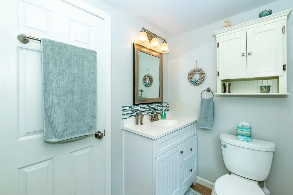 11 Grandview Terrace North Hampton NH 03862
