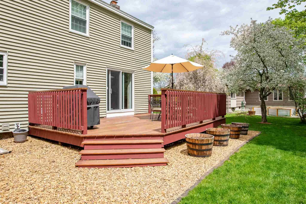 11 Grandview Terrace North Hampton NH 03862