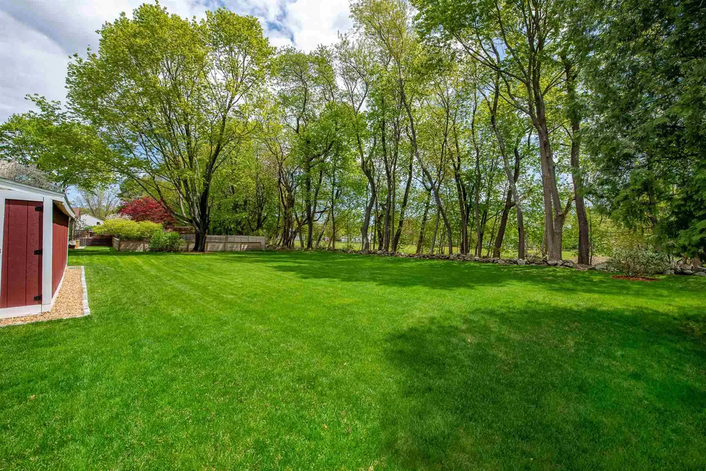 11 Grandview Terrace North Hampton NH 03862