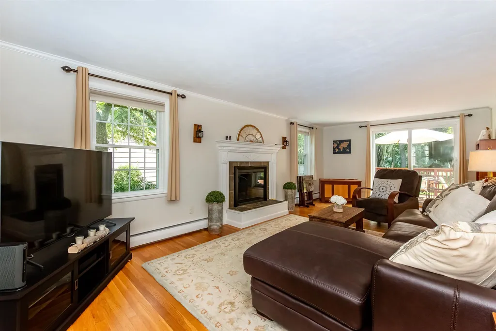 11 Grandview Terrace North Hampton NH 03862