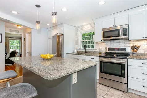11 Grandview Terrace North Hampton NH 03862