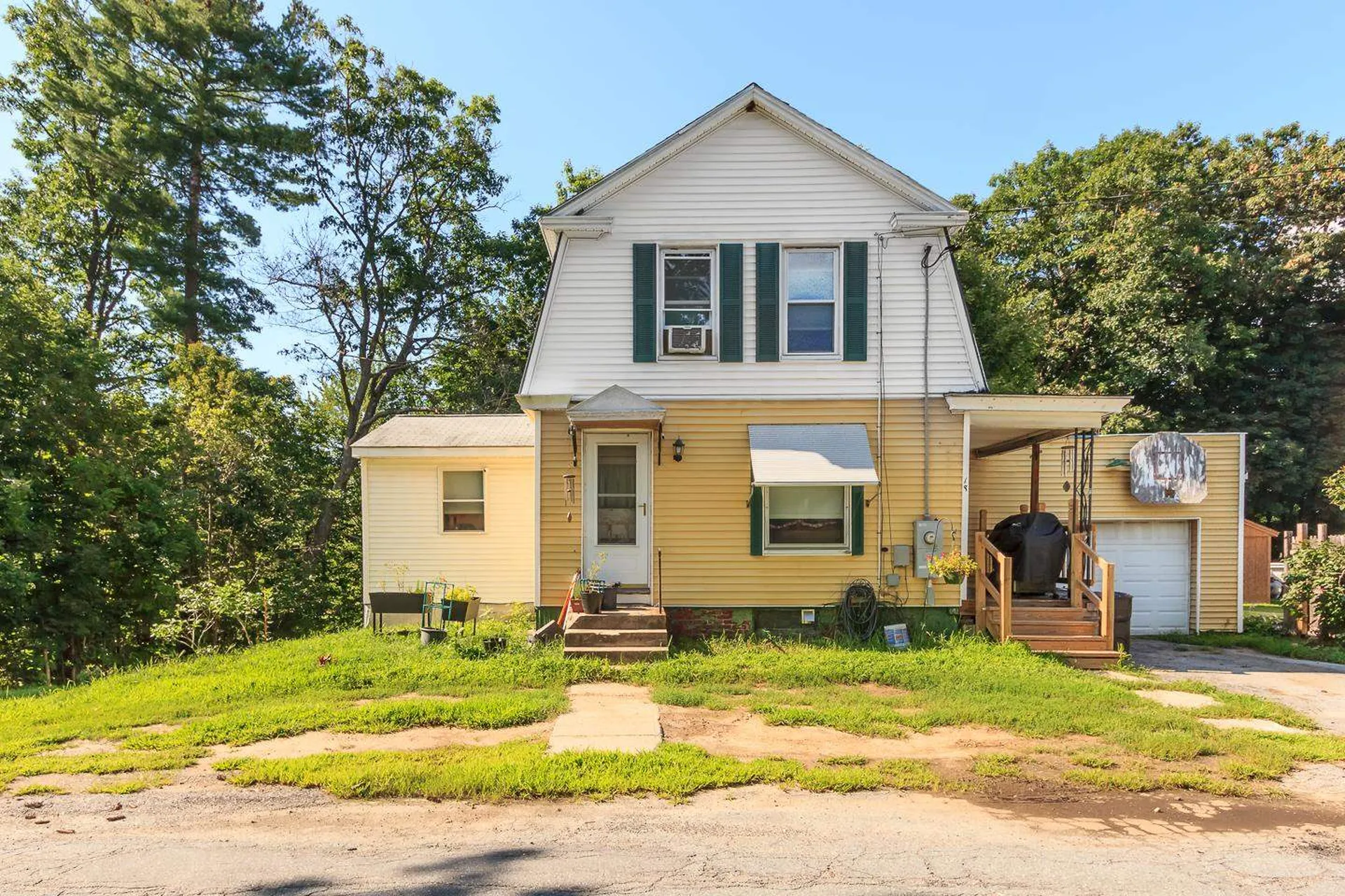 18 Osgood Avenue Claremont NH 03743