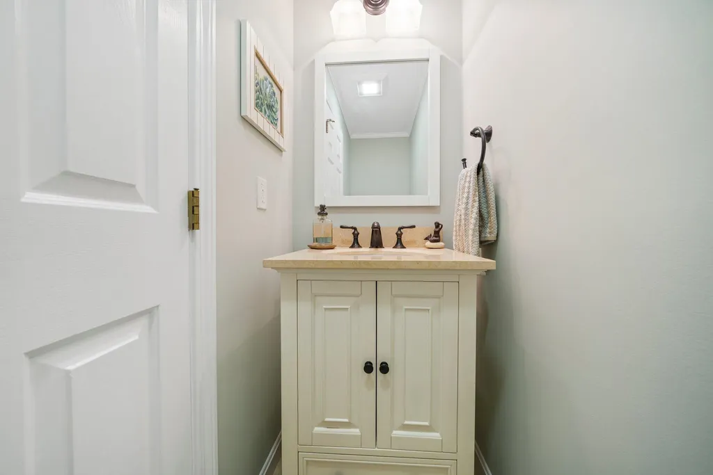 11 Coffin Drive Hampton NH 03842
