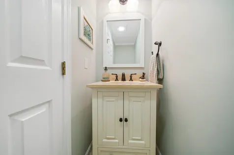 11 Coffin Drive Hampton NH 03842