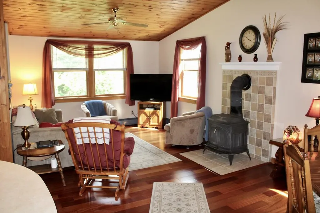 197 Colonial Drive Middlebury VT 05753