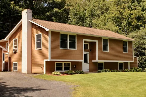 197 Colonial Drive Middlebury VT 05753