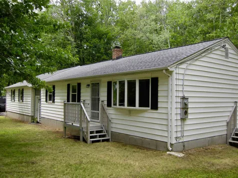 222 Morse Road Manchester NH 03104