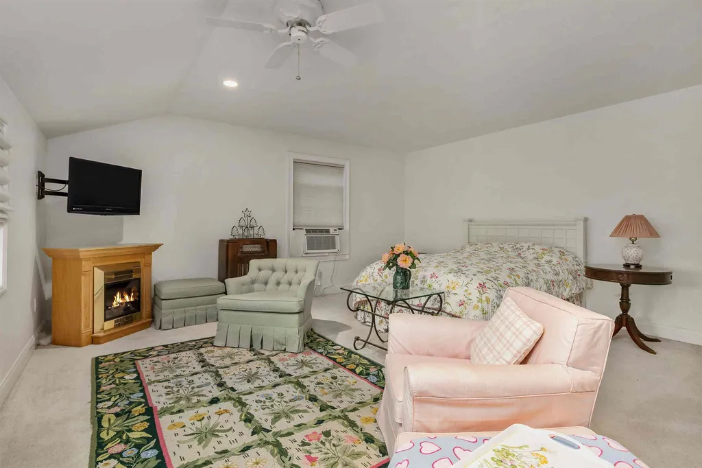 30 Colby Lane Wells ME 04090-3727