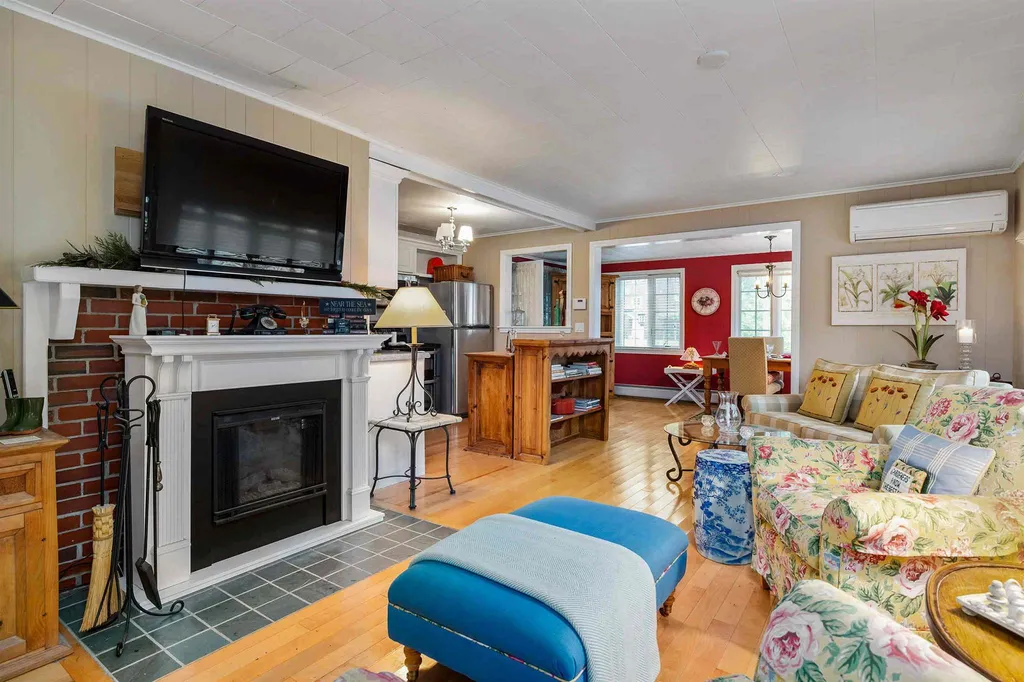 30 Colby Lane Wells ME 04090-3727