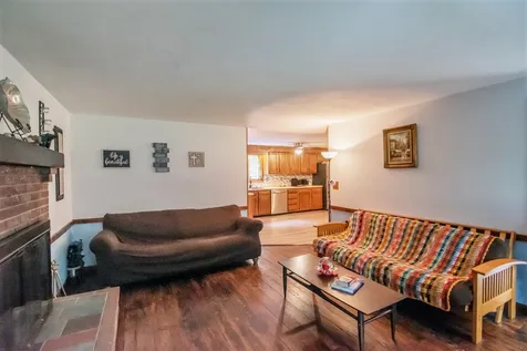 16 Hooke Road Fremont NH 03044