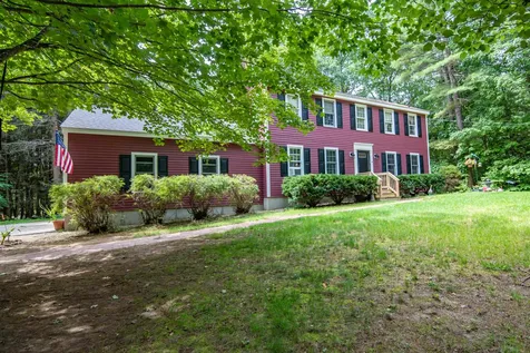 16 Hooke Road Fremont NH 03044