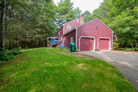 16 Hooke Road Fremont NH 03044