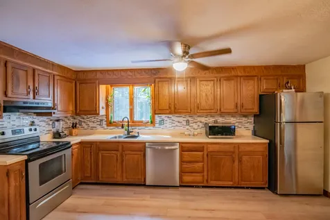 16 Hooke Road Fremont NH 03044