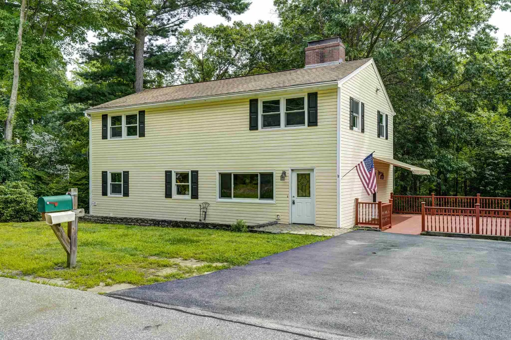 18 Shady Lane Nashua NH 03062