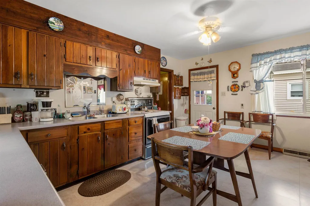 120 Palm Street Nashua NH 03060