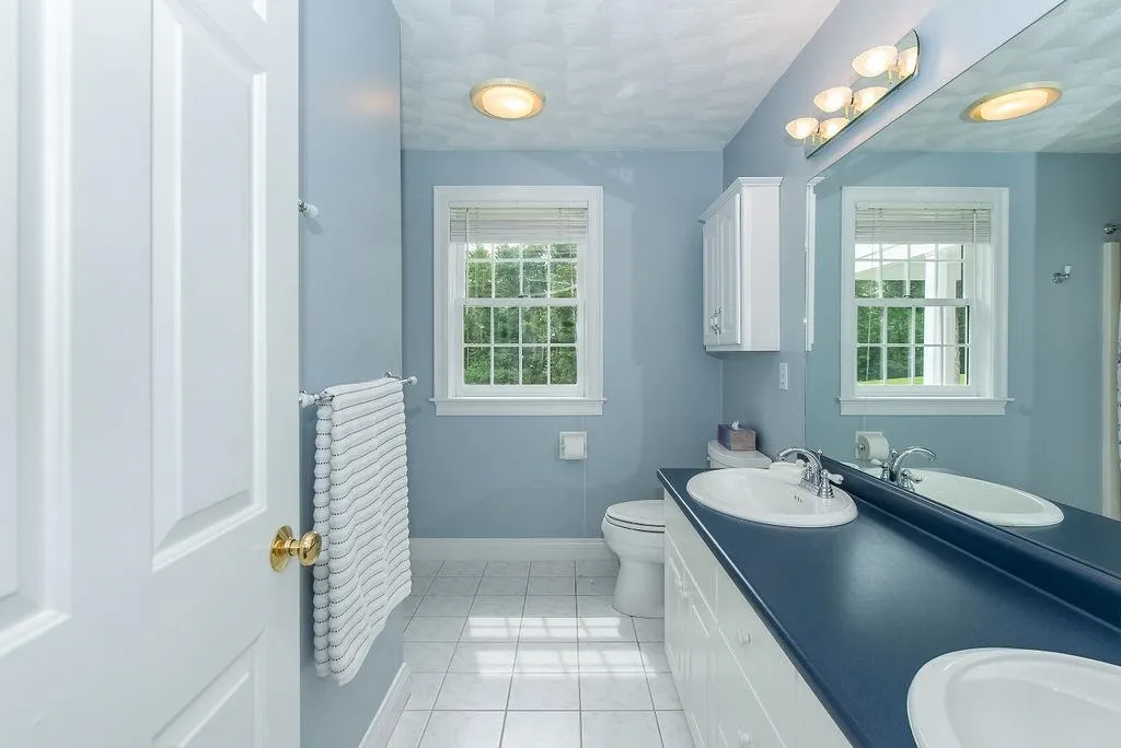 11 Cullen Way Exeter NH 03833