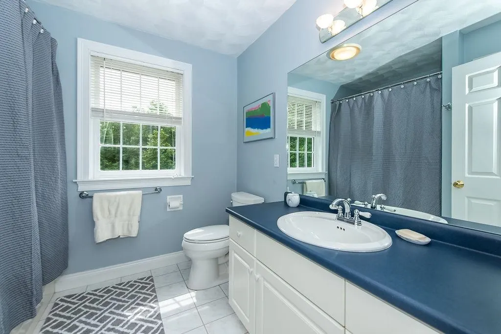 11 Cullen Way Exeter NH 03833