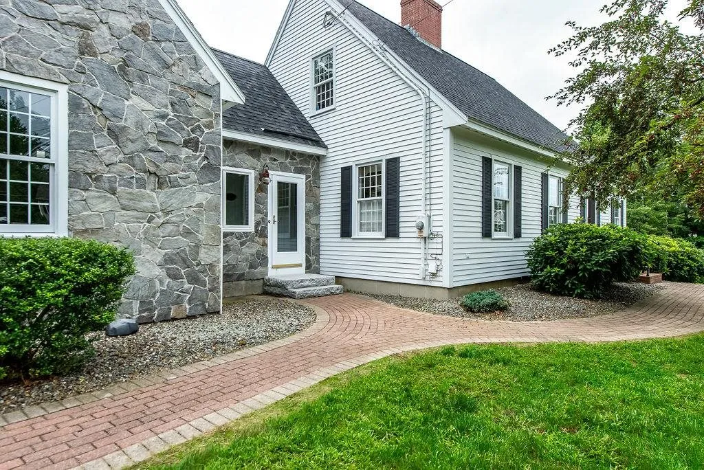 11 Cullen Way Exeter NH 03833