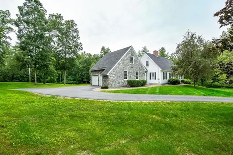 11 Cullen Way Exeter NH 03833