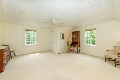 11 Cullen Way Exeter NH 03833
