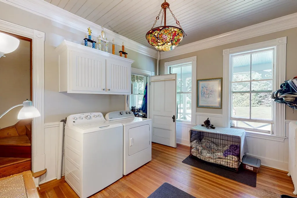 17 Forest Road Wolfeboro NH 03894